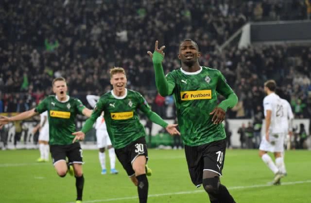 潮占据绝对 潮占据绝对