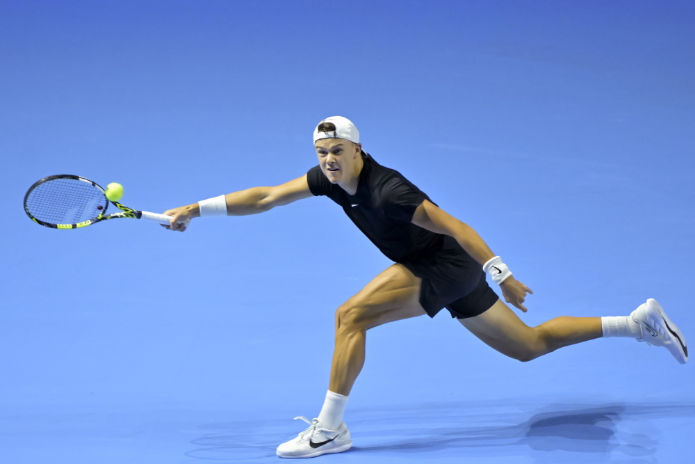 个防守与中 个防守与中